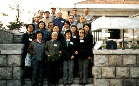 03-1988年10月在青島召開第五屆全國營養(yǎng)學(xué)術(shù)會議時正式成立婦幼營養(yǎng)分會.jpg